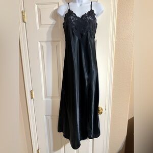 Victoria’s Secret Size M 90s Y2k satin lace nightgown slip dress black sexy